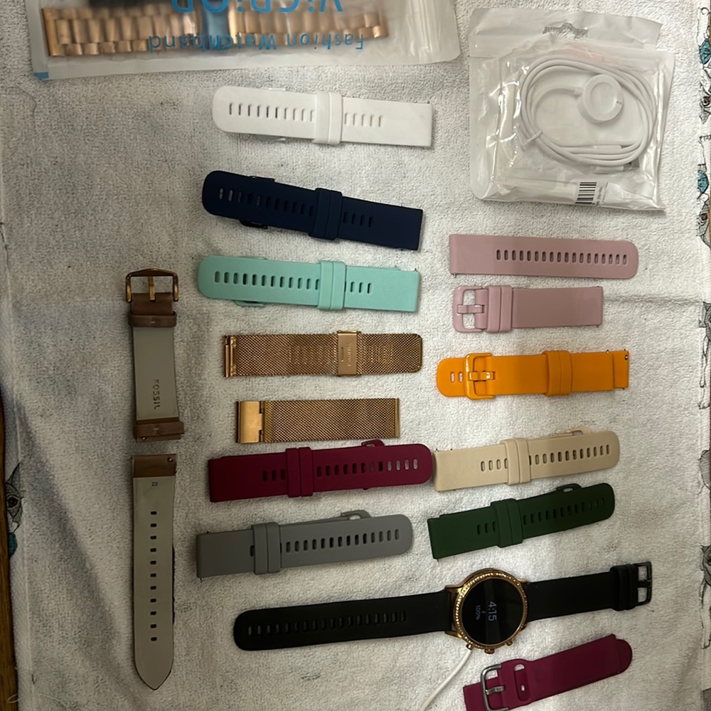 I’m selling a fossil Julianna smart watch with 13 bands and 2 chargers